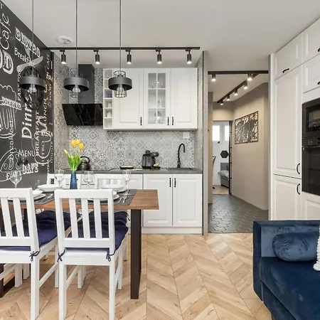 Przytulny Z Balkonem Bajki 5 By Renters Apartamento Gdańsk
