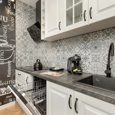 Apartamento Przytulny Z Balkonem Bajki 5 By Renters *