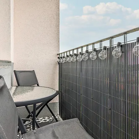 Przytulny Z Balkonem Bajki 5 By Renters *